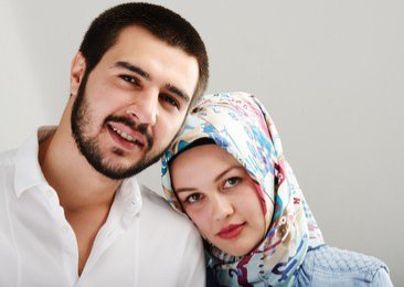 arabic-couple-together-260nw-168706718.jpg